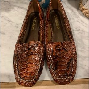 Gorgeous Andiamo Snake Loafers Size 9.5 W